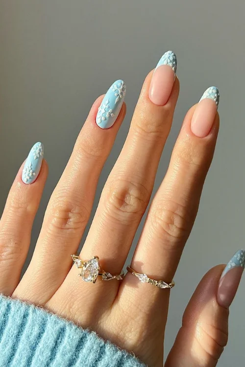 Embrace the Chill with Stunning Snowflake Nail Designs! format,webp - Embrace the Chill with Stunning Snowflake Nail Designs!
