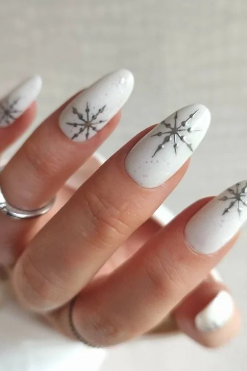 Embrace the Chill with Stunning Snowflake Nail Designs! format,webp - Embrace the Chill with Stunning Snowflake Nail Designs!