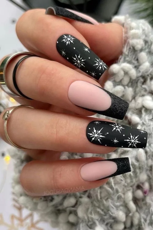 Embrace the Chill with Stunning Snowflake Nail Designs! format,webp - Embrace the Chill with Stunning Snowflake Nail Designs!