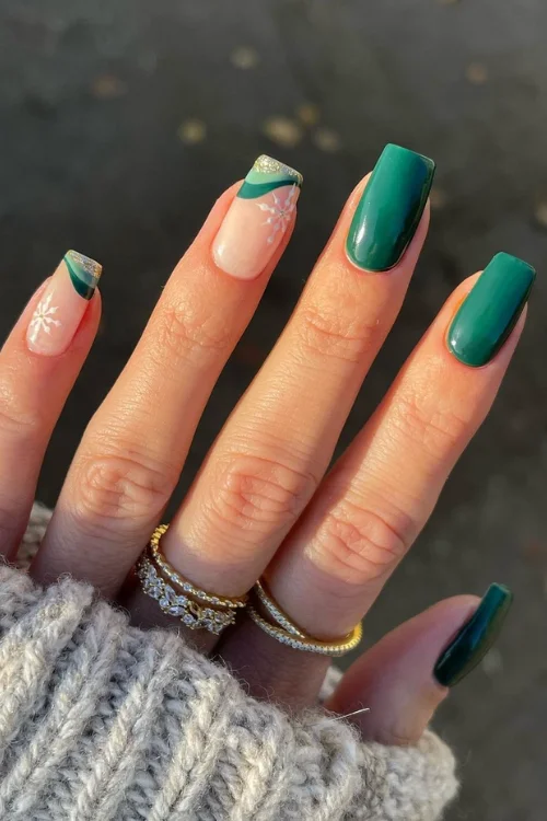 Embrace the Chill with Stunning Snowflake Nail Designs! format,webp - Embrace the Chill with Stunning Snowflake Nail Designs!
