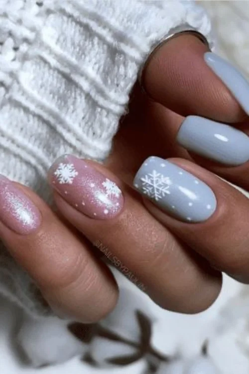 Embrace the Chill with Stunning Snowflake Nail Designs! format,webp - Embrace the Chill with Stunning Snowflake Nail Designs!