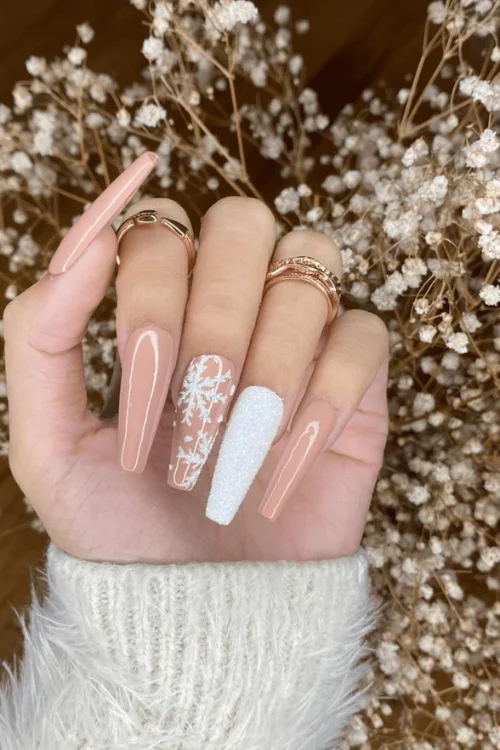 Embrace the Chill with Stunning Snowflake Nail Designs! format,webp - Embrace the Chill with Stunning Snowflake Nail Designs!