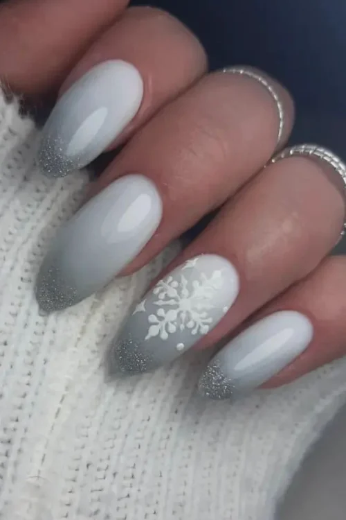 Embrace the Chill with Stunning Snowflake Nail Designs! format,webp - Embrace the Chill with Stunning Snowflake Nail Designs!