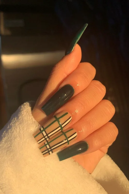 44+ The Epitome of Classy: The Enchanting World of Emerald Green Nails! format,webp - 44+ The Epitome of Classy: The Enchanting World of Emerald Green Nails!