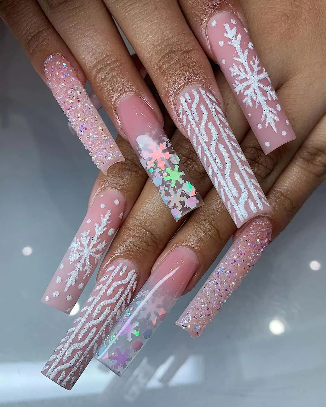 Christmas-Inspired Acrylic Nails: Let Your Nails Shine this Holiday Season! format,webp - Christmas-Inspired Acrylic Nails: Let Your Nails Shine this Holiday Season!