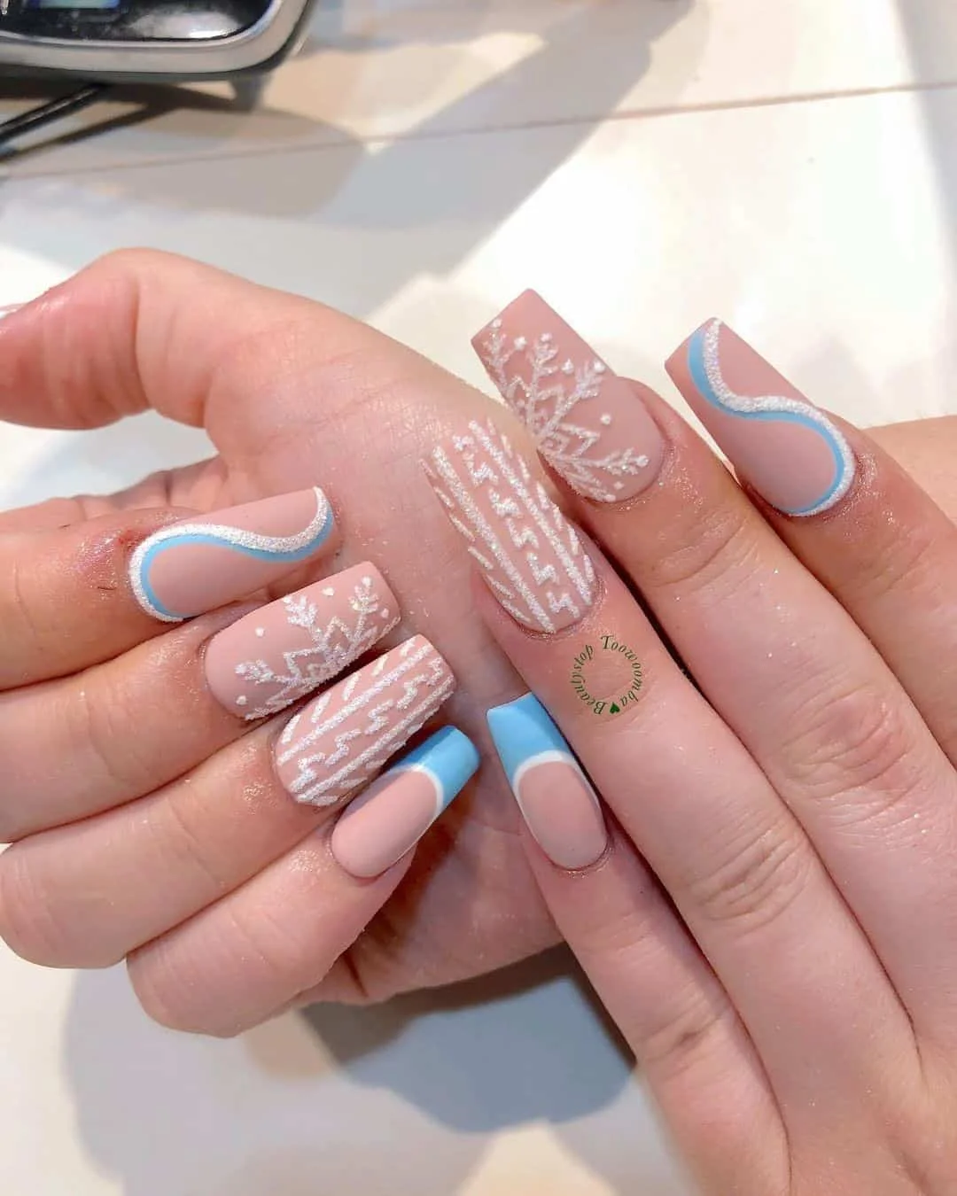 Christmas-Inspired Acrylic Nails: Let Your Nails Shine this Holiday Season! format,webp - Christmas-Inspired Acrylic Nails: Let Your Nails Shine this Holiday Season!