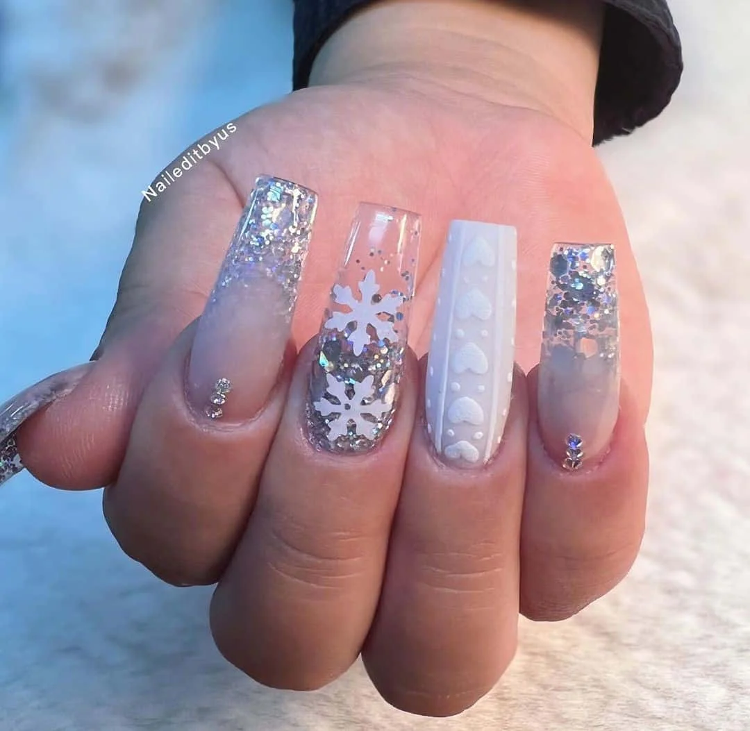Christmas-Inspired Acrylic Nails: Let Your Nails Shine this Holiday Season! format,webp - Christmas-Inspired Acrylic Nails: Let Your Nails Shine this Holiday Season!