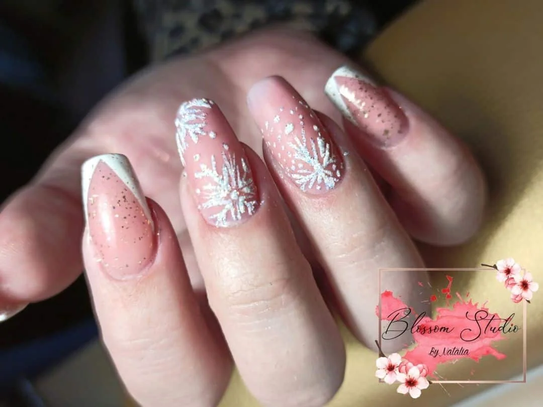 Christmas-Inspired Acrylic Nails: Let Your Nails Shine this Holiday Season! format,webp - Christmas-Inspired Acrylic Nails: Let Your Nails Shine this Holiday Season!